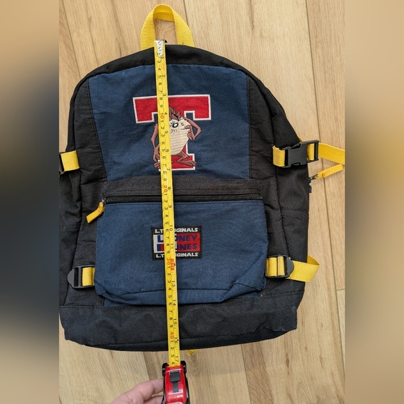 Vintage Looney Tunes Taz Embroidered Backpack - Picture 8 of 9